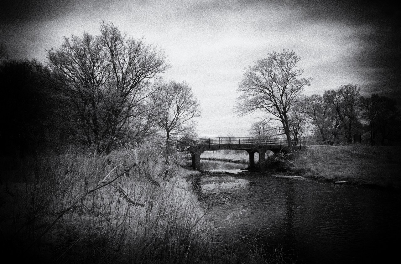 Flow Between Fingers